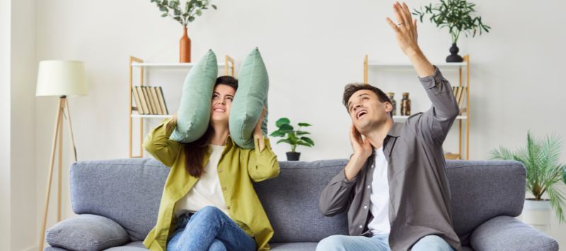 Как избавиться от ударного шума соседей сверху?