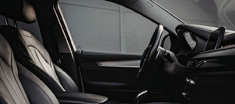 Как убрать неприятный запах в салоне автомобиля?