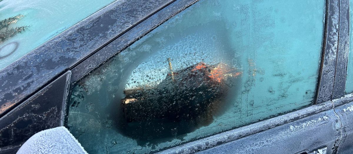почему замерзают стекла внутри авто