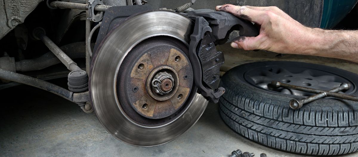 скрежет при торможении авто скрежет при торможении авто